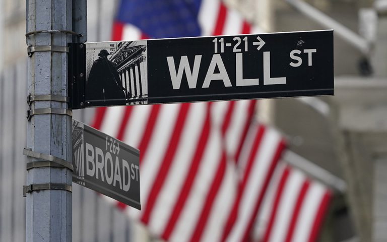 Wall Street: Σε νέο ιστορικό υψηλό έκλεισε ο Nasdaq – Tα βλέμματα στον πληθωρισμό