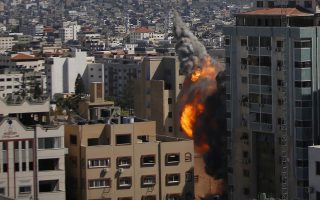 Ισραήλ: Έπληξε ένα από τα μεγαλύτερα συγκροτήματα κατοικιών στη νότια Ράφα