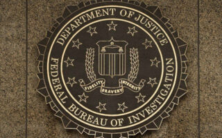 Έρευνα του FBI για παραβίαση εσωτερικών επικοινωνιών του Τραμπ από το Ιράν