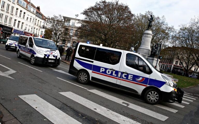 Επίθεση με μαχαίρι σε παιδική χαρά στη Γαλλία – Παιδιά μεταξύ των τραυματιών