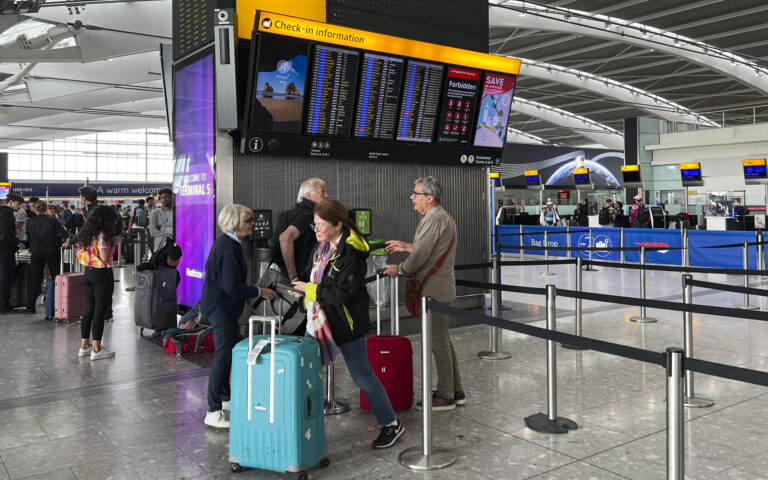 Αεροδρόμια: Η ταλαιπωρία συνεχίζεται για δεκάδες χιλιάδες επιβάτες σε όλη την Ευρώπη