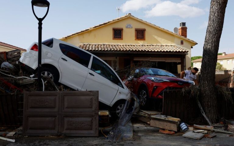Ισπανία: Τρεις νεκροί και αγνοούμενοι από τις καταρρακτώδεις βροχές