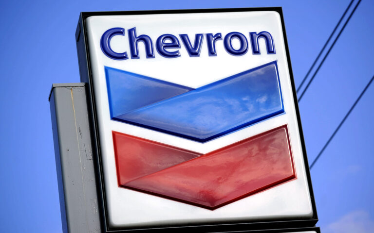 Megadeal στην αγορά πετρελαίου: Η Chevron θα αγοράσει την Hess για 53 δισ. δολάρια 