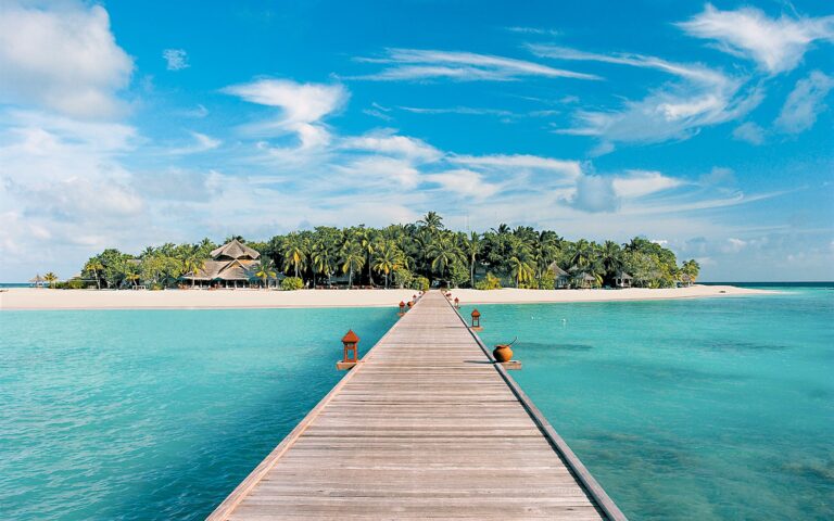 Διακοπές σε ιδιωτικά νησιά και για μικρότερα πορτοφόλια