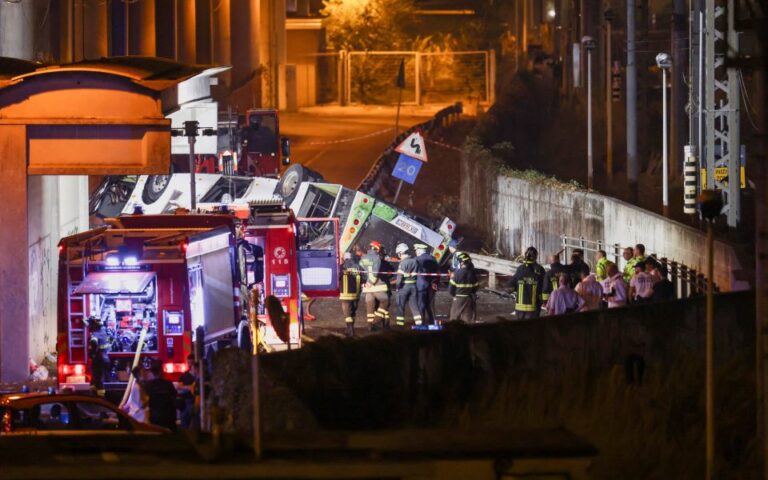 Τραγωδία στη Βενετία: Τουλάχιστον 21 νεκροί λόγω πτώσης λεωφορείου από γέφυρα