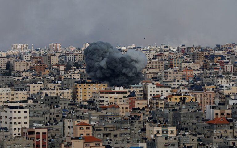 Ανοιχτή σε πολιτικό διάλογο δηλώνει η Χαμάς – Σχεδόν 700 νεκροί και 3.800 τραυματίες στη Λωρίδα της Γάζας
