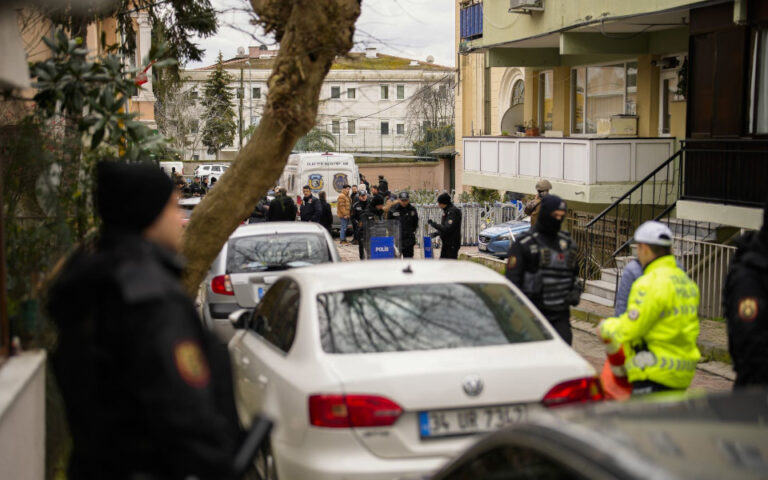 Σύλληψη δύο υπόπτων για την επίθεση σε καθολική εκκλησία της Κωνσταντινούπολης