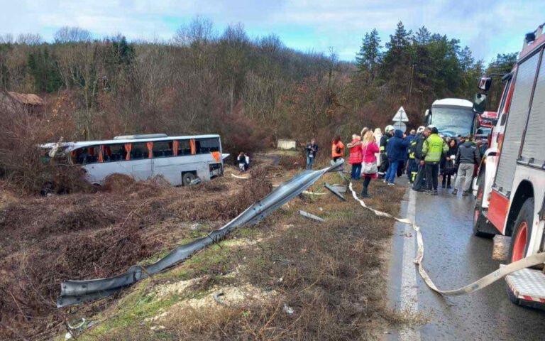 Βουλγαρία: Σύγκρουση τουριστικού λεωφορείου με φορτηγό – Τραυματίστηκαν 8 Έλληνες