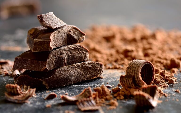 Σοκολάτα: «Πικρό» για αγρότες και καταναλωτές το ράλι του κακάο