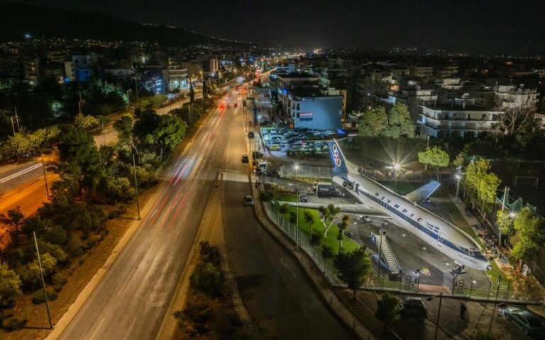 Στο Ελληνικό το αεροσκάφος της Ολυμπιακής Αεροπορίας – Ζωντανό μνημείο της ελληνικής αεροπλοΐας