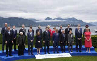 G7: Εξετάζει την αξιοποίηση «παγωμένων» ρωσικών περιουσιακών στοιχείων υπέρ της Ουκρανίας