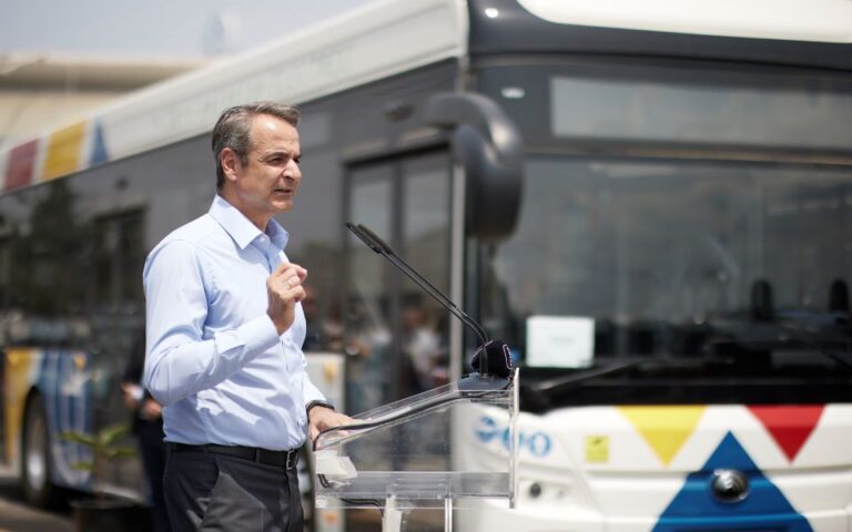 Μητσοτάκης: Η κυκλοφορία των νέων λεωφορείων σηματοδοτεί την έλευση μιας νέας Ελλάδας