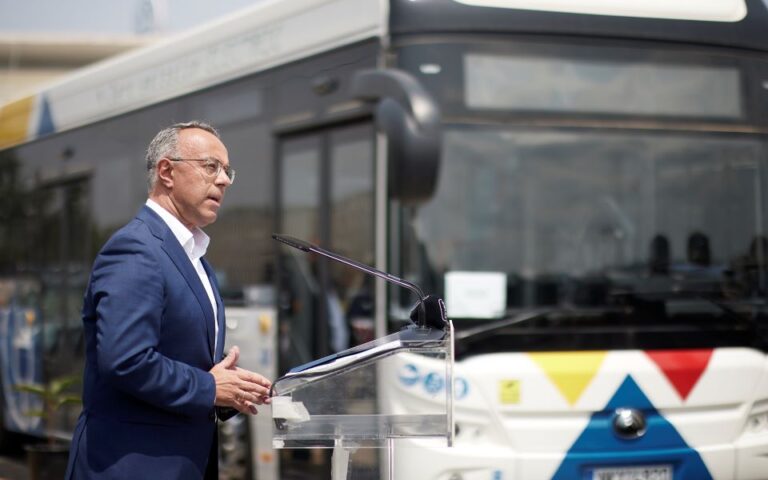 Χ. Σταϊκούρας: Με τα νέα ηλεκτρικά λεωφορεία ανανεώνεται το 1/3 των οχημάτων του ΟΑΣΘ