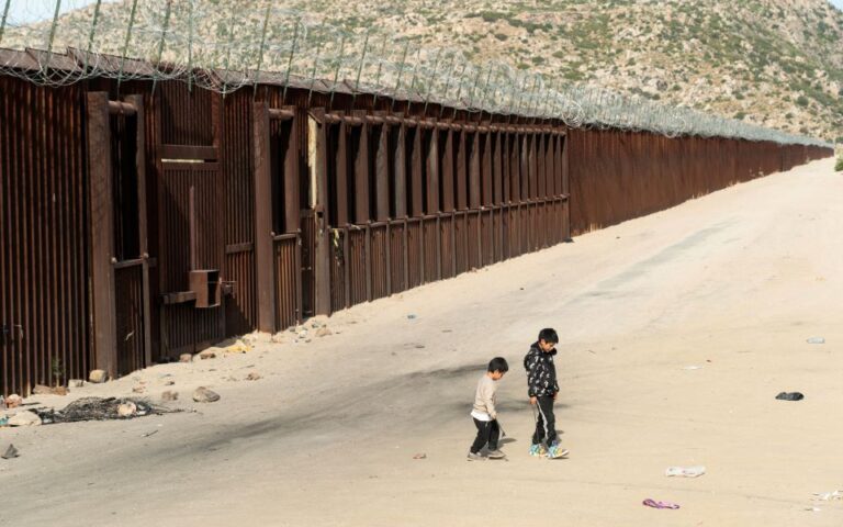 ΗΠΑ:  Κλείνουν τα σύνορα με το Μεξικό στους παράτυπους μετανάστες που ζητούν άσυλο