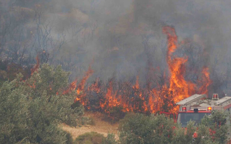 Πυρκαγιά στην Κω: Συνεχίζεται η μάχη των πυροσβεστικών δυνάμεων