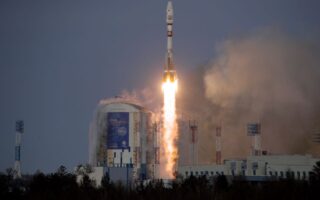 Ρωσικός δορυφόρος έσπασε σε 100 συντρίμμια στο διάστημα