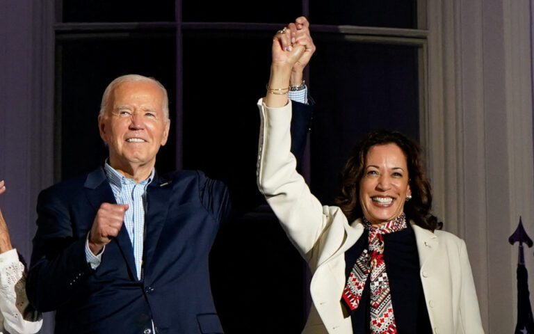 Biden: Αποχωρώ και υποστηρίζω την Kamala για υποψήφια των Δημοκρατικών