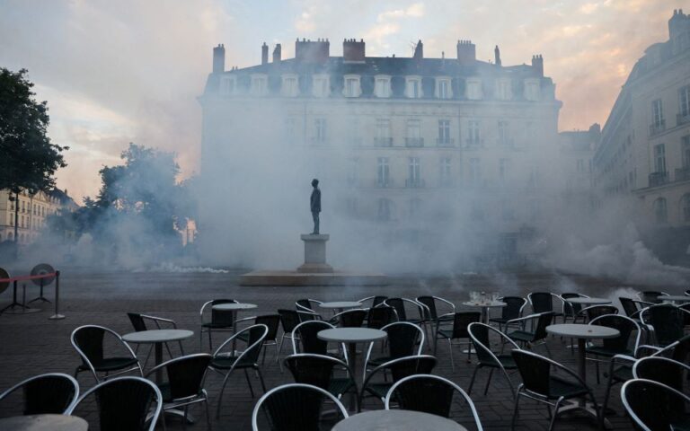 Γαλλία: Τι λένε 6 οίκοι για την επόμενη μέρα – Τα 2 σενάρια, οι απειλές και το οικονομικό κόστος
