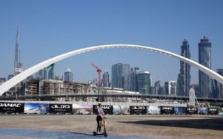 Ντουμπάι: «Ξεπουλάνε» ακόμα τα διαμερίσματα των 10 εκατ. δολαρίων