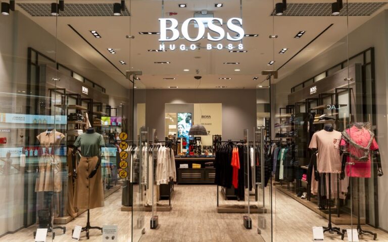 Hugo Boss: Το νέο πλήγμα για τον κλάδο luxury της Ευρώπης