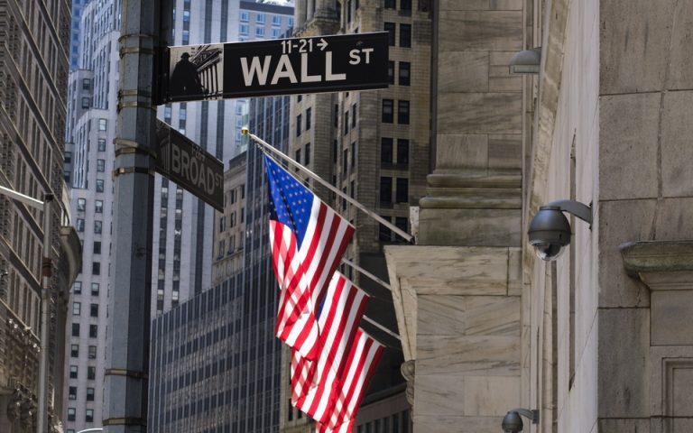 Εσπασε το ανοδικό σερί στη Wall Street – Διόρθωση μετά το ράλι