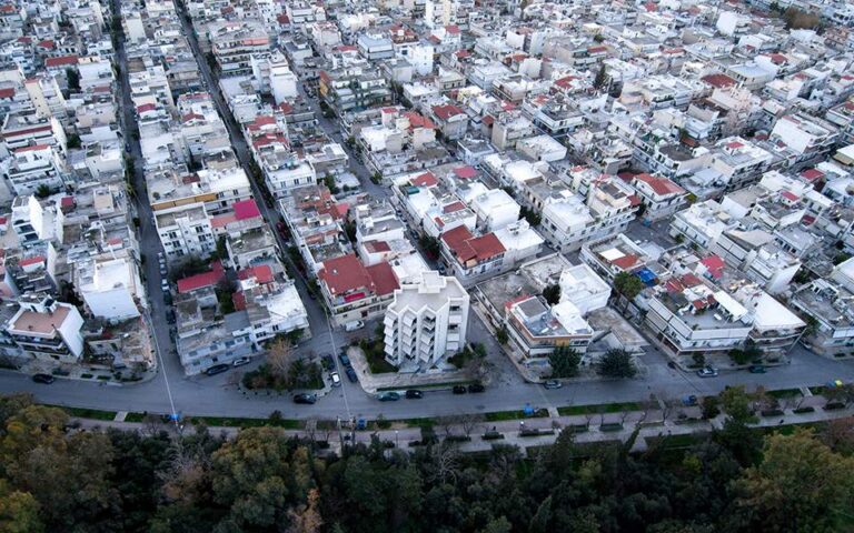 Σενάρια για «πάγωμα» των αντικειμενικών τιμών των ακινήτων, εξετάζει το ΥΠΟΙΚ