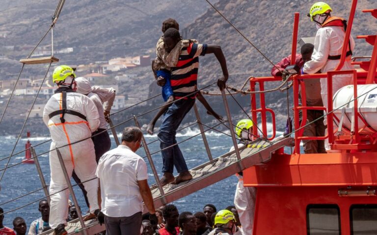 Ισπανία: Η μετανάστευση τροφοδοτεί την οικονομία αλλά και τις εντάσεις